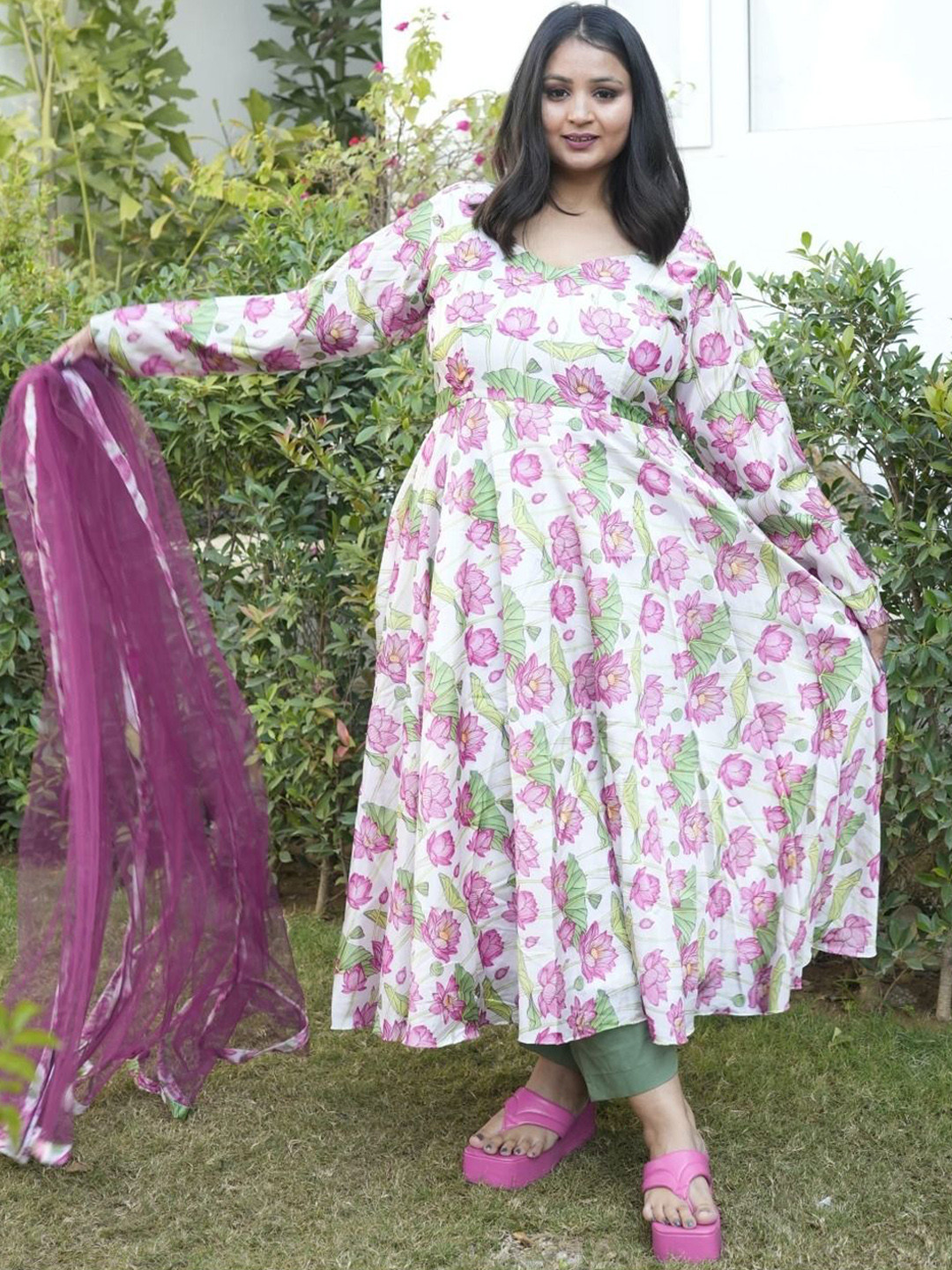 Swadeshi Shringaar Women Floral Printed Plus Size Ethnic Dresses With Dupatta