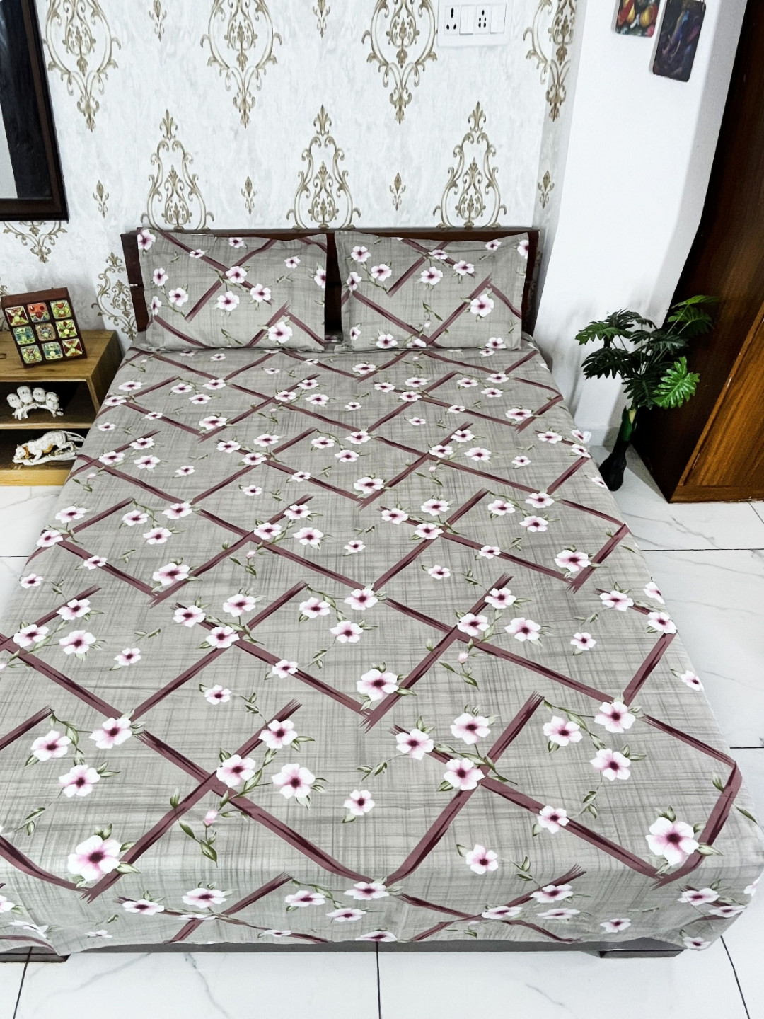 Marika Grey Floral Cotton Breathable 200 TC Super King Fine Bedsheet with 2 Pillow Covers-274 x 274 cm
