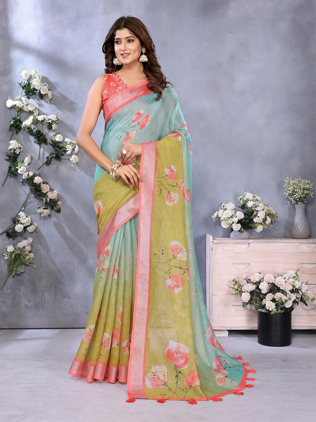 GULKEE FAB Floral Printed Woven Design Zari Saree