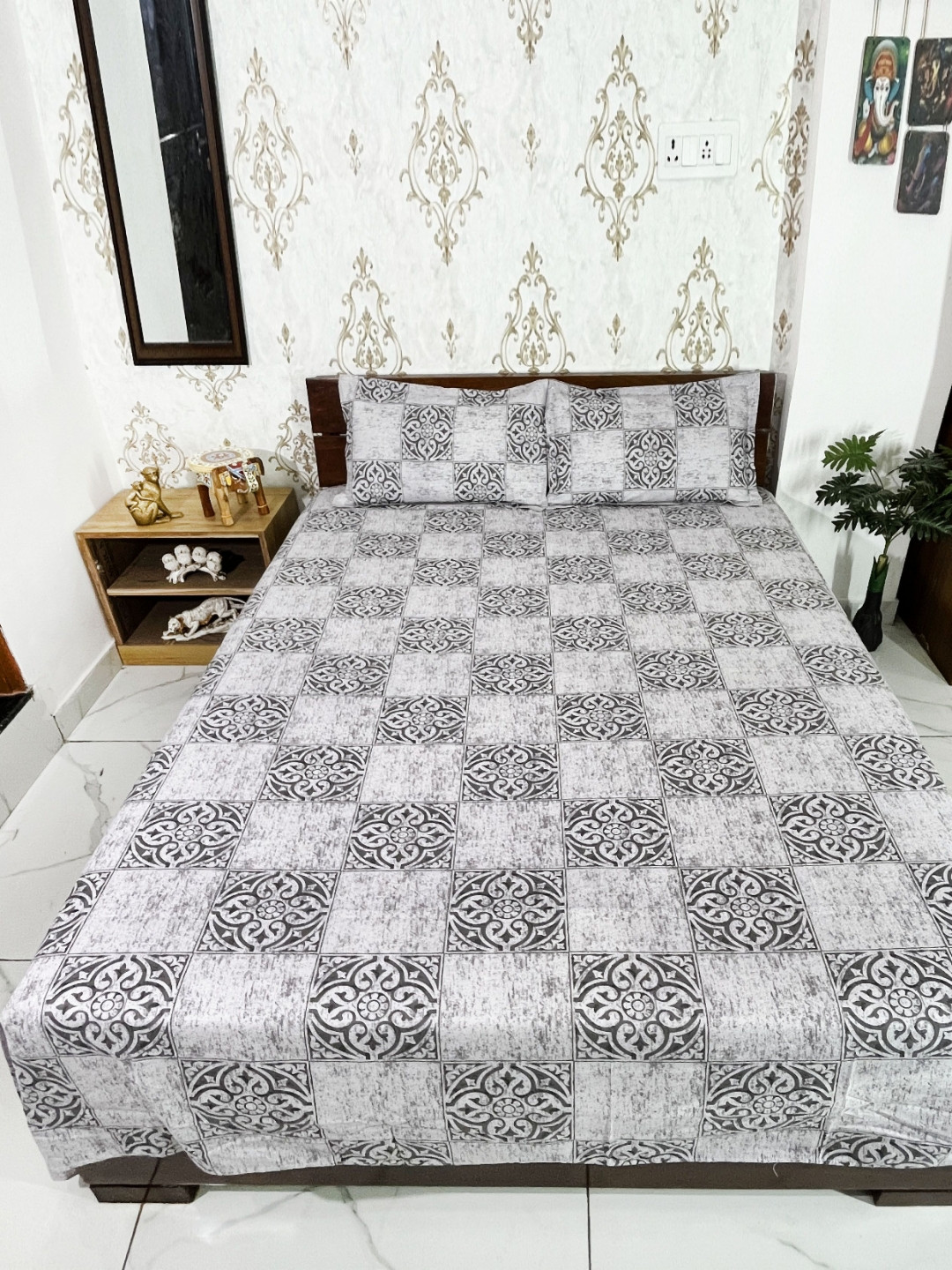 Marika Grey Geometric Cotton 200 TC Fitted King Fine Bedsheet with 2 Pillow Covers-108 x 108 inches