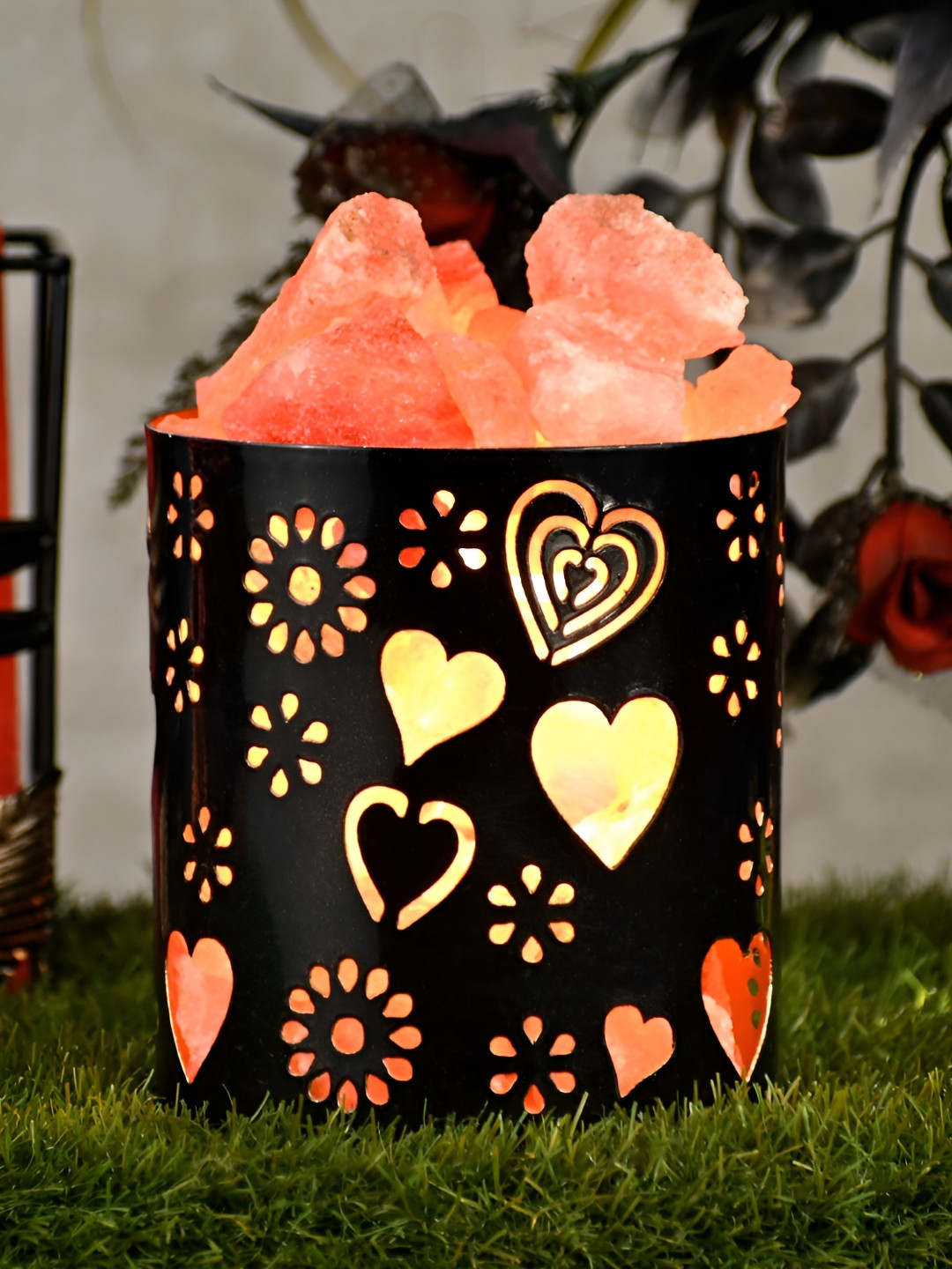 GLOBAL AROMA Brown Cupids Love Cylindrical Shaped Table Lamp