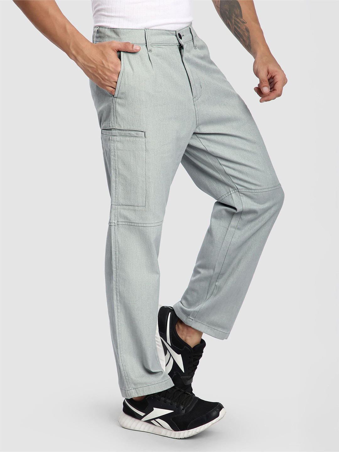 Beyoung Men Mist Grey Welt Pocketed Cargo Pants