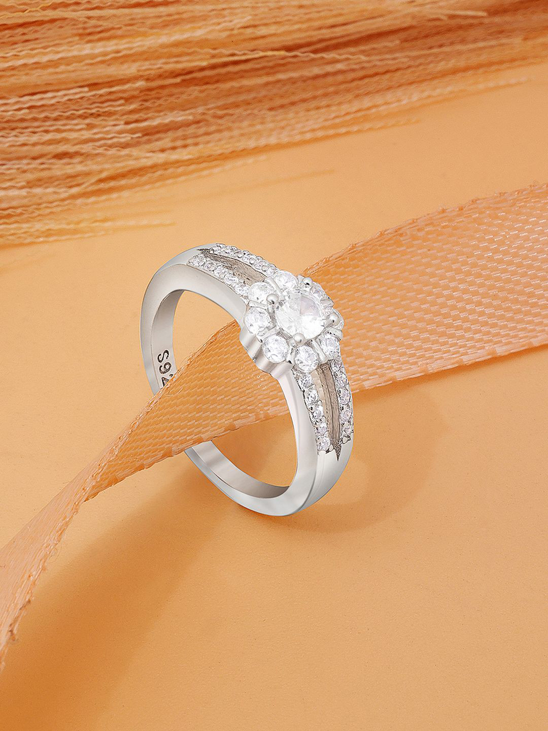 Tweov Jewels Rhoduim Plated 925 Sterling Silver Cz Studded Solitare Floral Band Ring