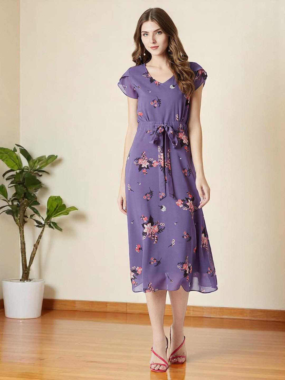 all about you Women V-Neck Short Sleeved Floral Pleated Midi Dress