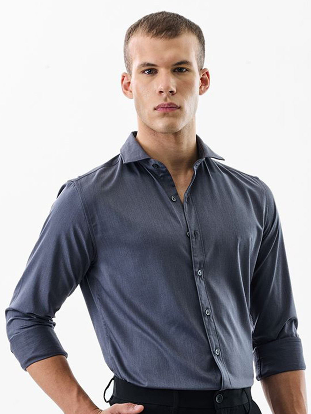 Snitch Men Solid Slim Fit Classic Formal Casual Shirt