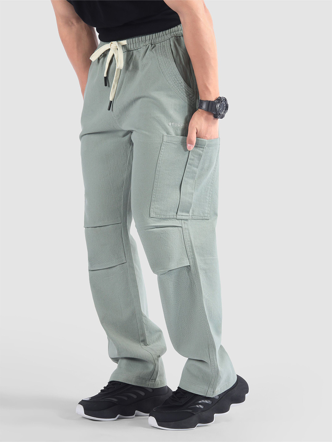 Beyoung Men Grey Double Pleated Cargo Pants