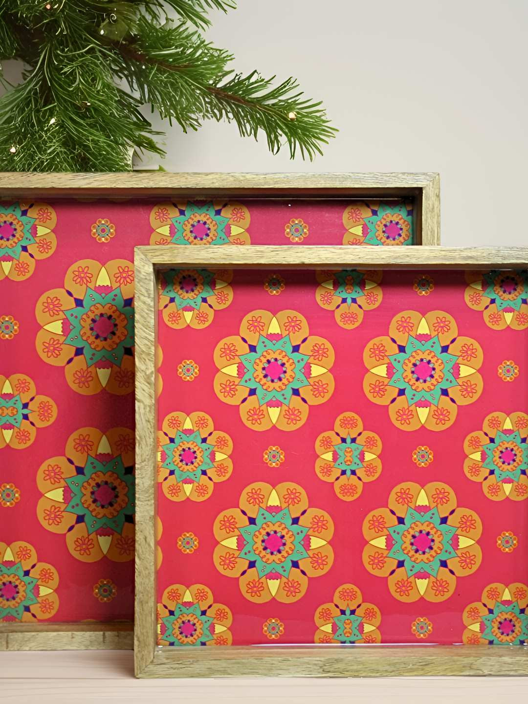 Ekaura Gulkari Set of 2 Trays - Medium & Large