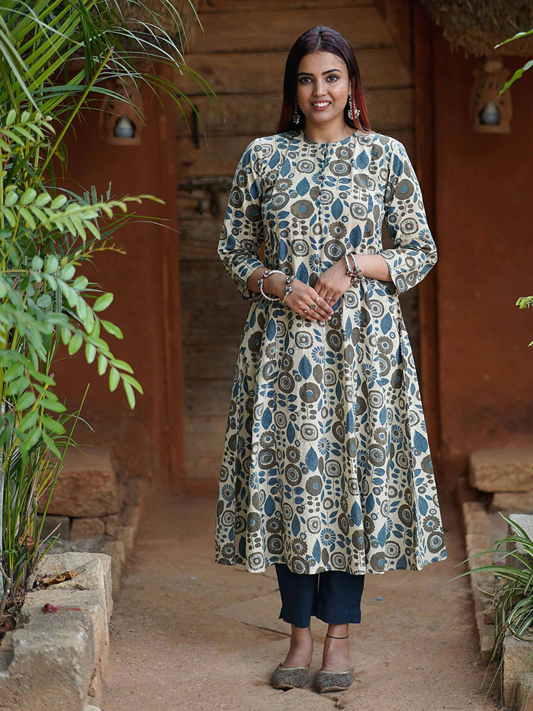 Weaves of Tradition Women Floral Printed Daily Cotton Anarkali Kurtas