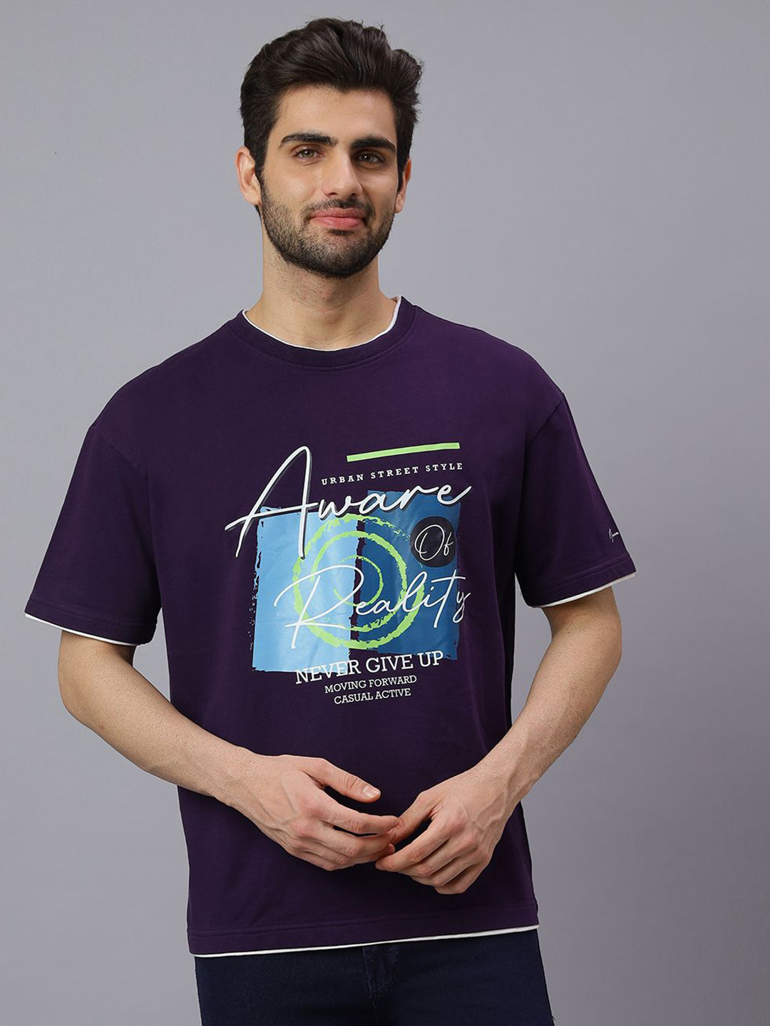 NEON CHILLIE Men Graphic Printed T-shirt