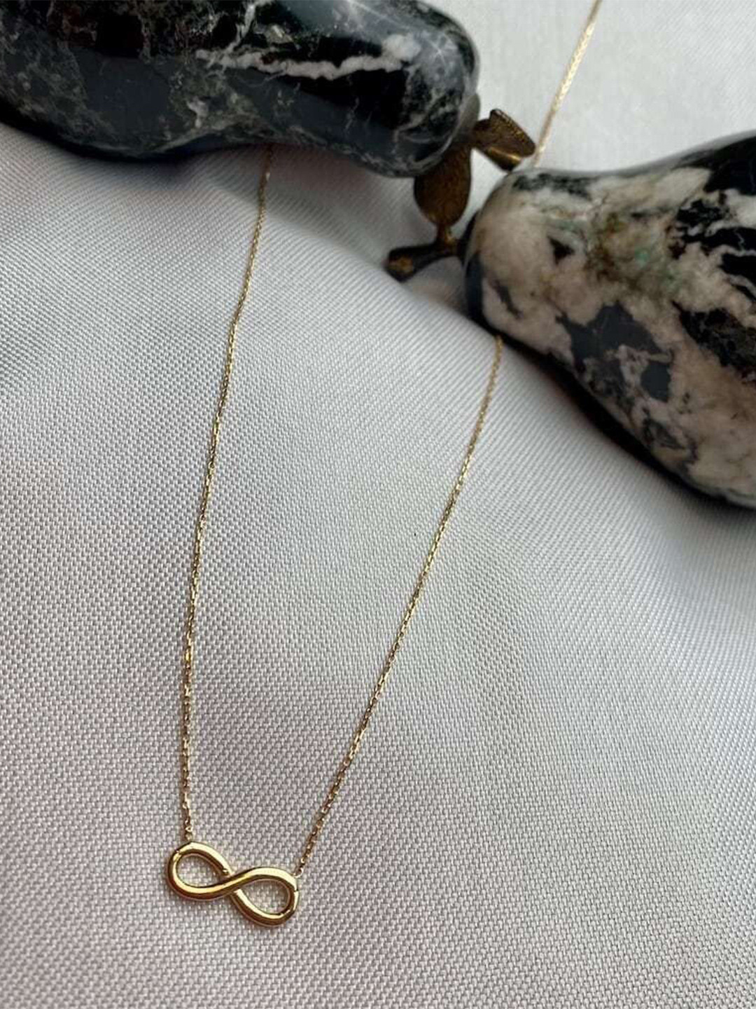 DressBerry Gold-Plated Infinite Minimal Necklace