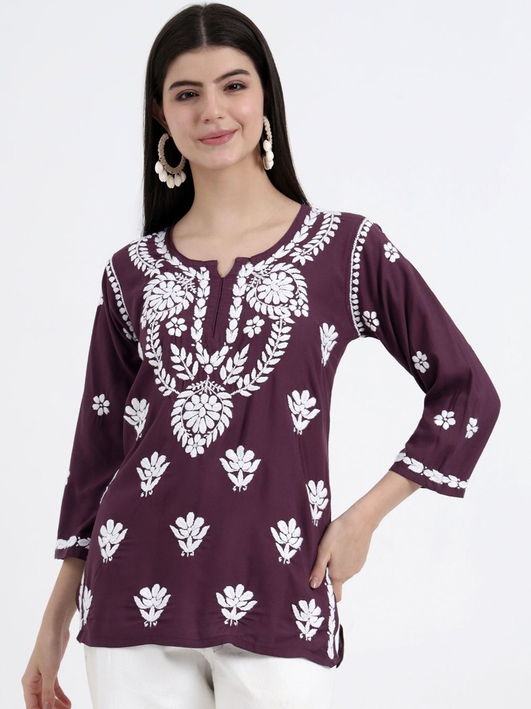 The Chikan Label Chahat Ethnic Motifs Embroidered Chikankari Kurti