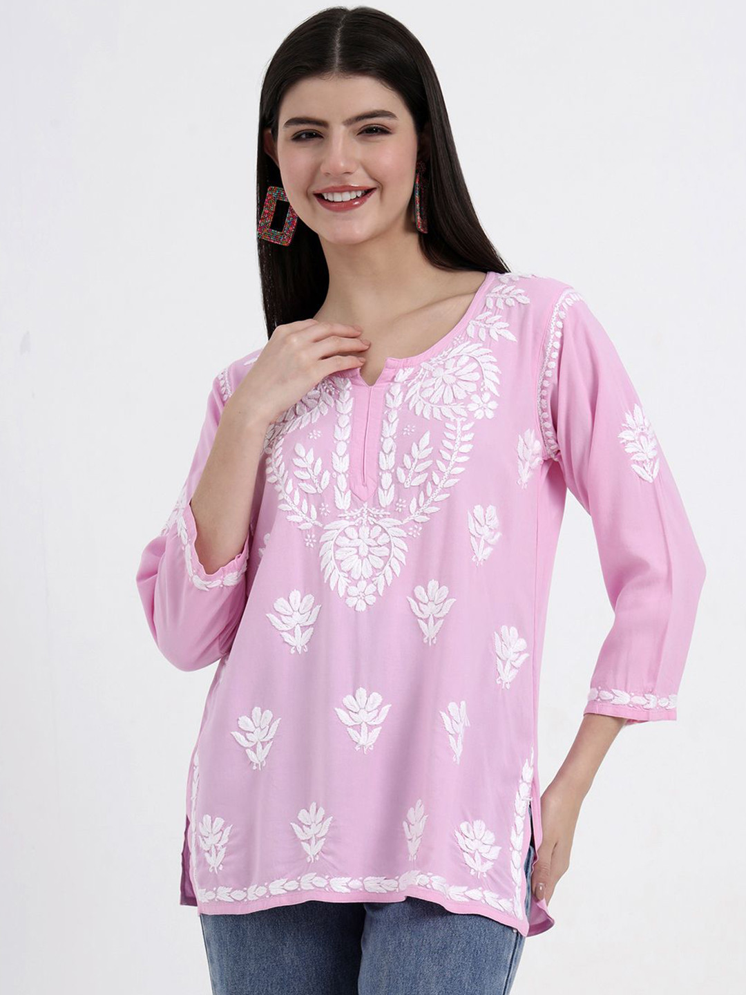 The Chikan Label Chahat Ethnic Motifs Embroidered Chikankari Kurti
