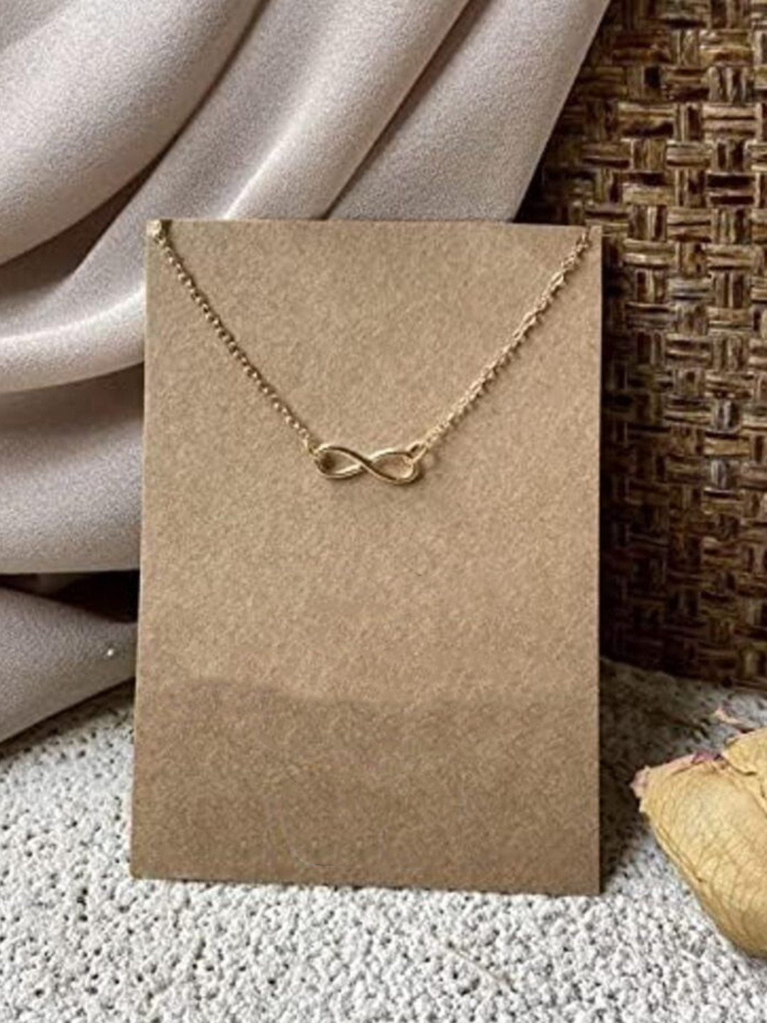 DressBerry Gold-Plated Infinity Shaped Minimal Necklace