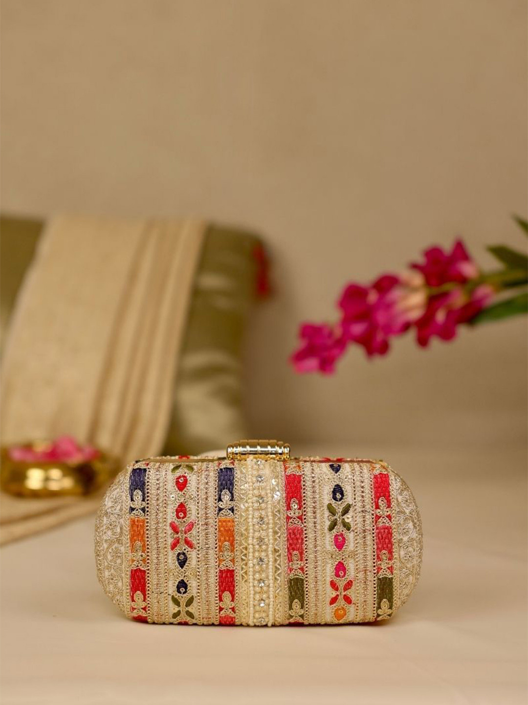 AMYRA Women Embroidered Box Capsule Clutch
