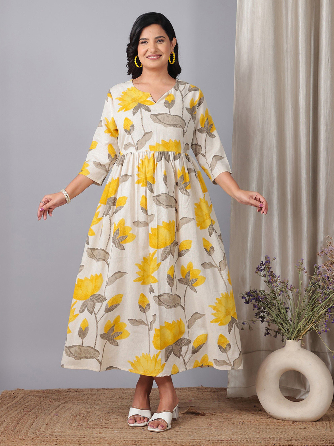 Aramya Women Floral Printed Daily Linen Anarkali Kurtas