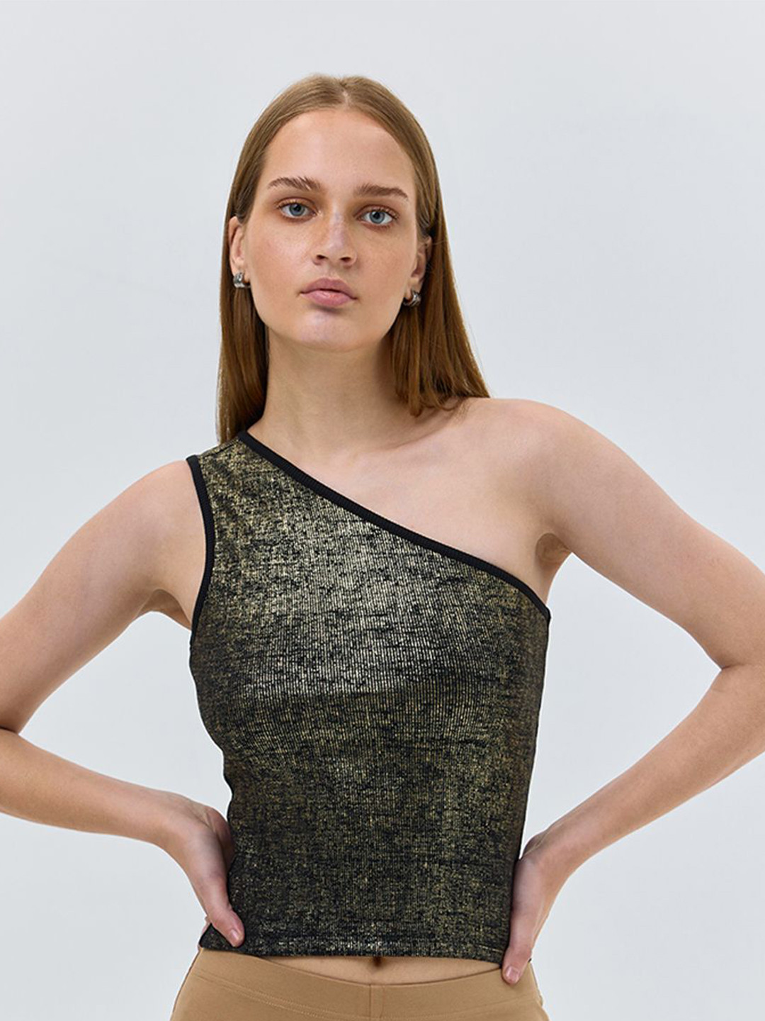 COVER STORY One Shoulder Cotton Crop Top