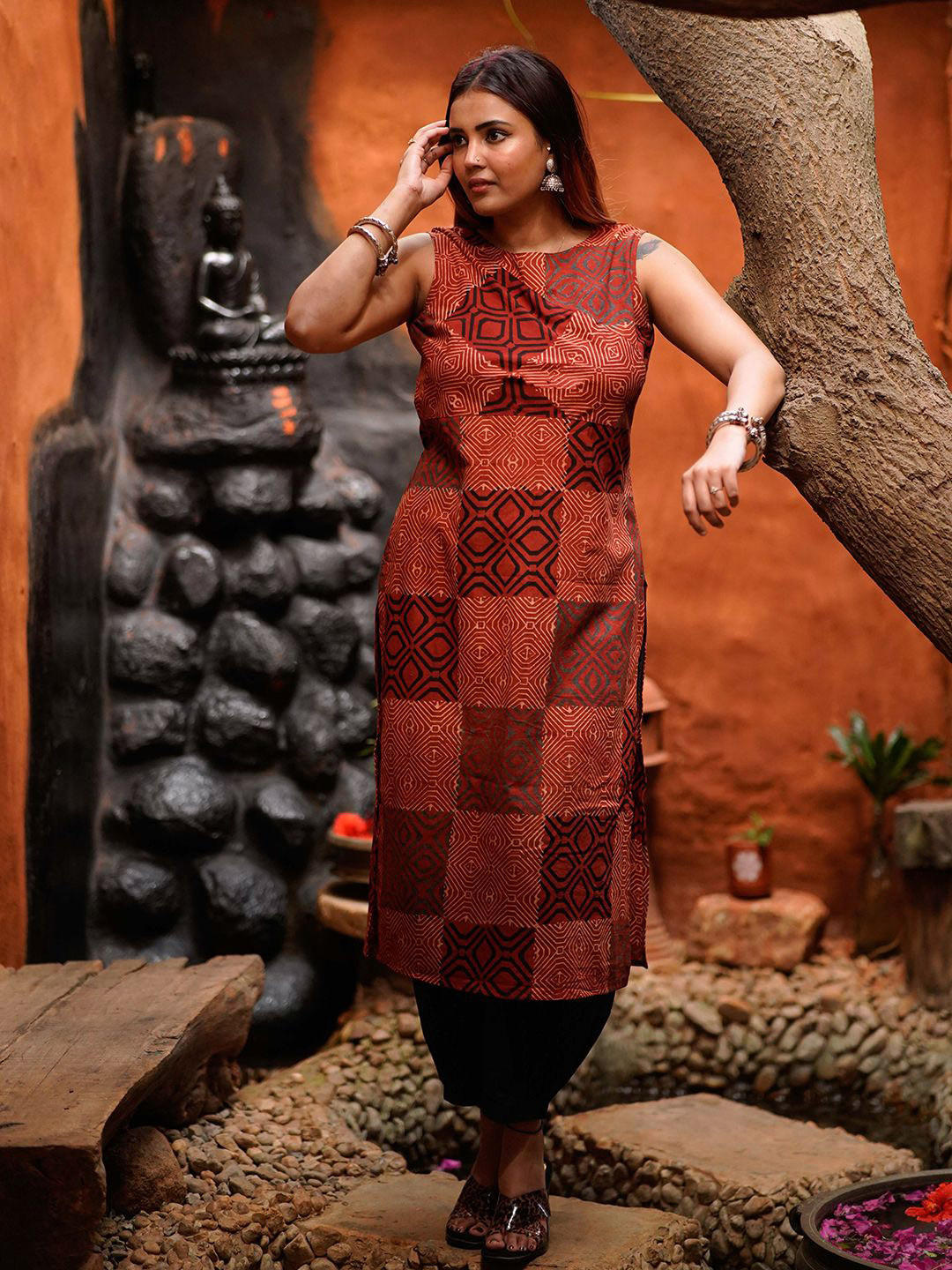 Weaves of Tradition Geometric Printed Boat Neck Straight Cotton Kurta