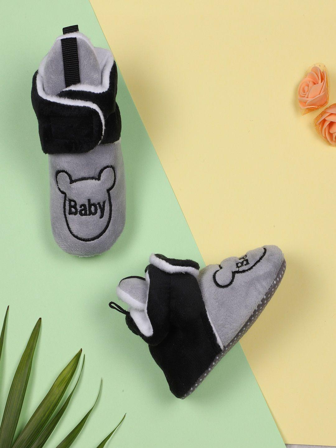 Star Fish Kids Embroidered Cotton Booties