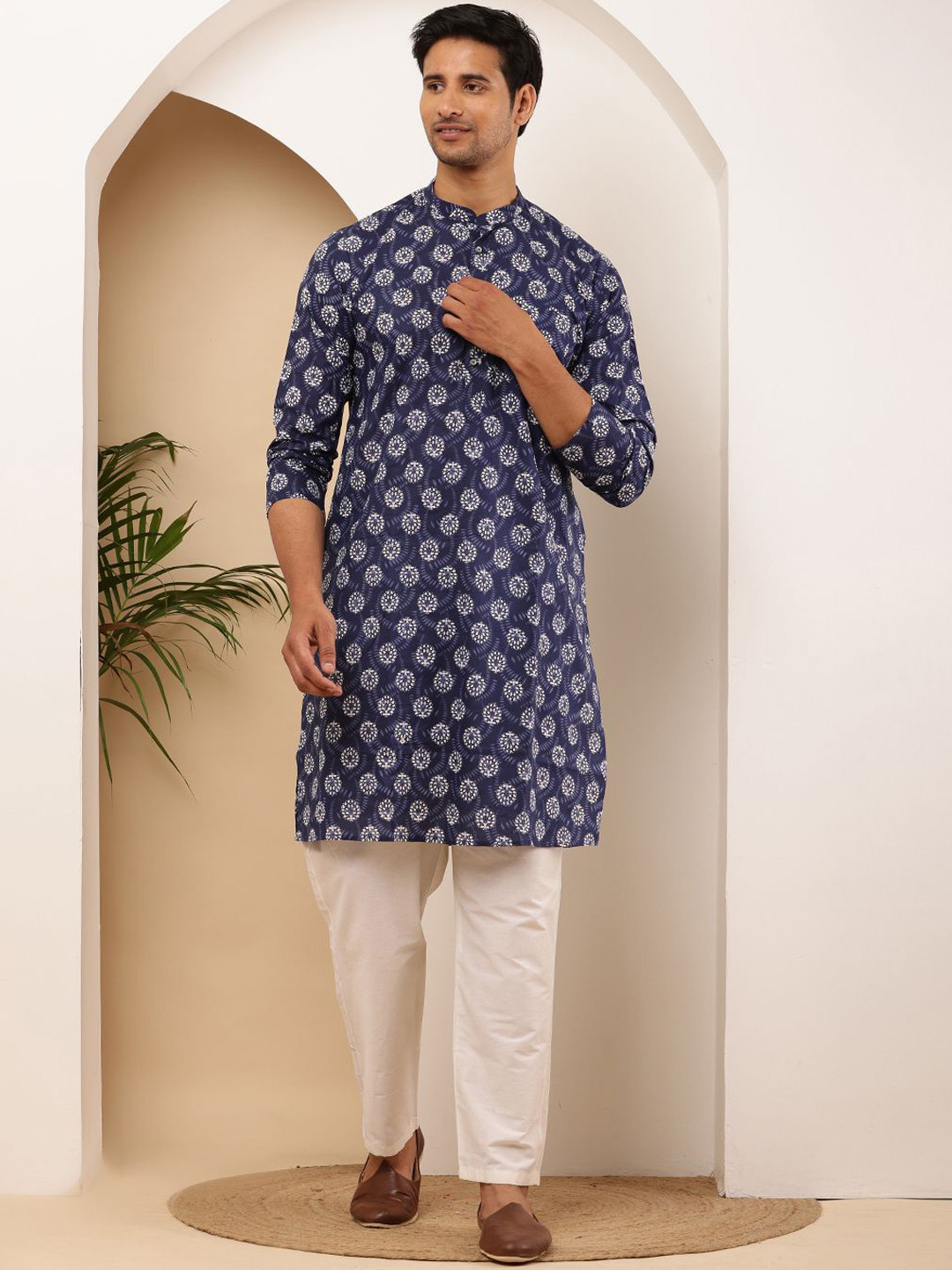 MULTI SHADES Men Regular Pure Cotton Kurta with Pyjamas