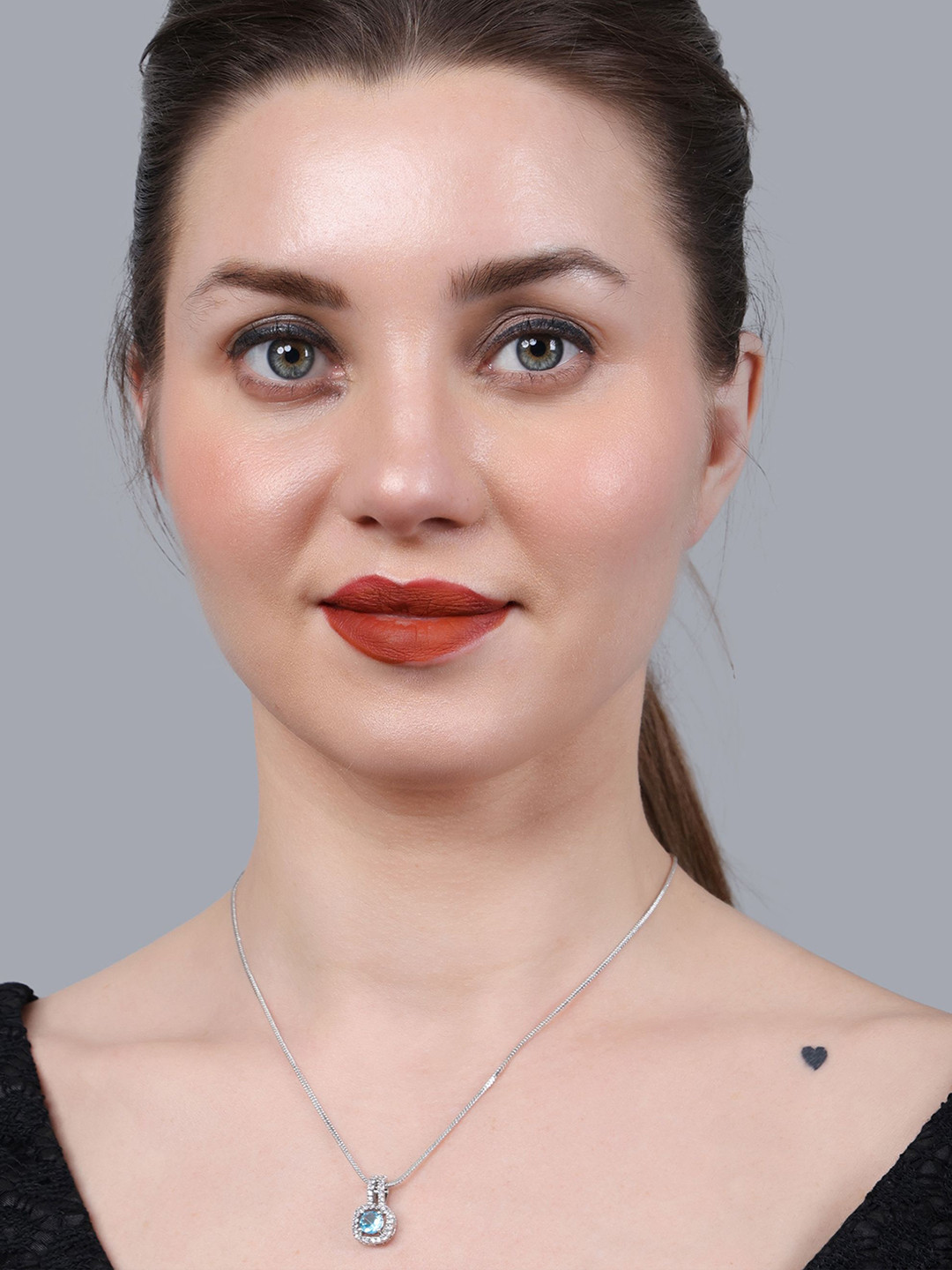 PUJVI Square Pendants with Chains