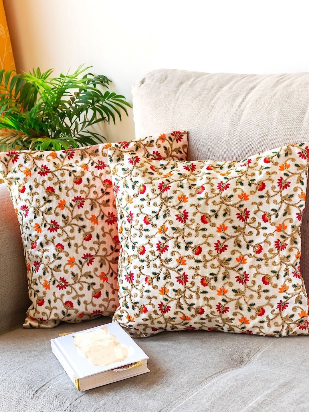 PILOVILO Autumn Garden White 2 Pieces Printed Embellished Silk Square Cushion Covers