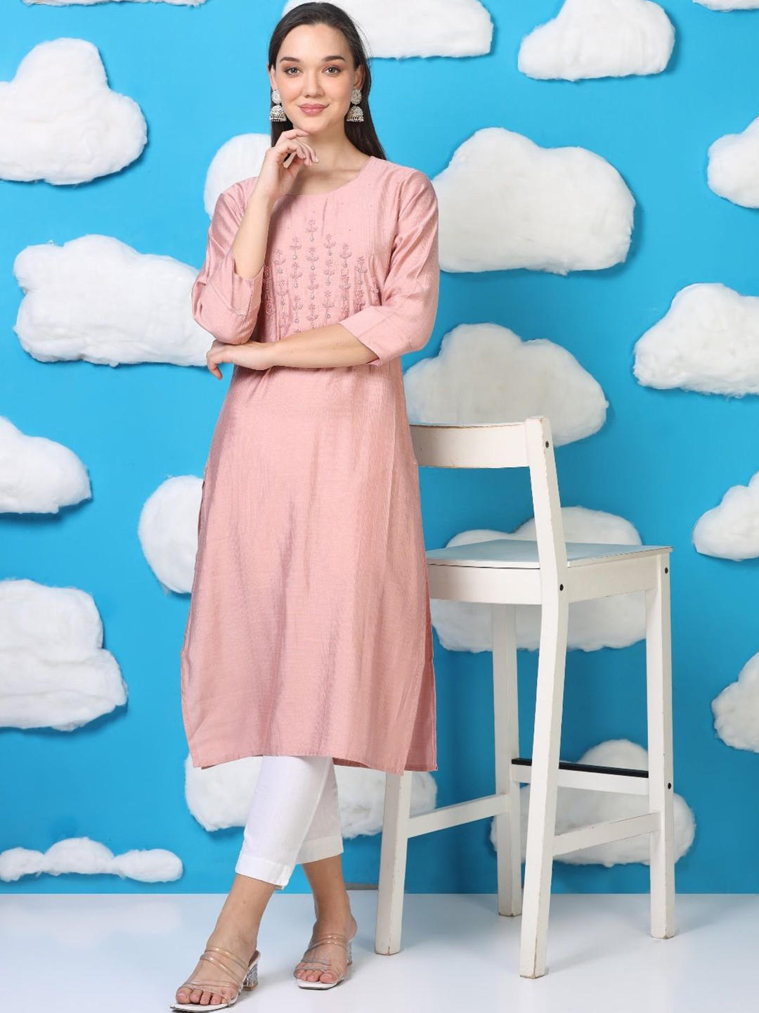 neonari Embroidered Round Neck Straight Raw Silk Kurta