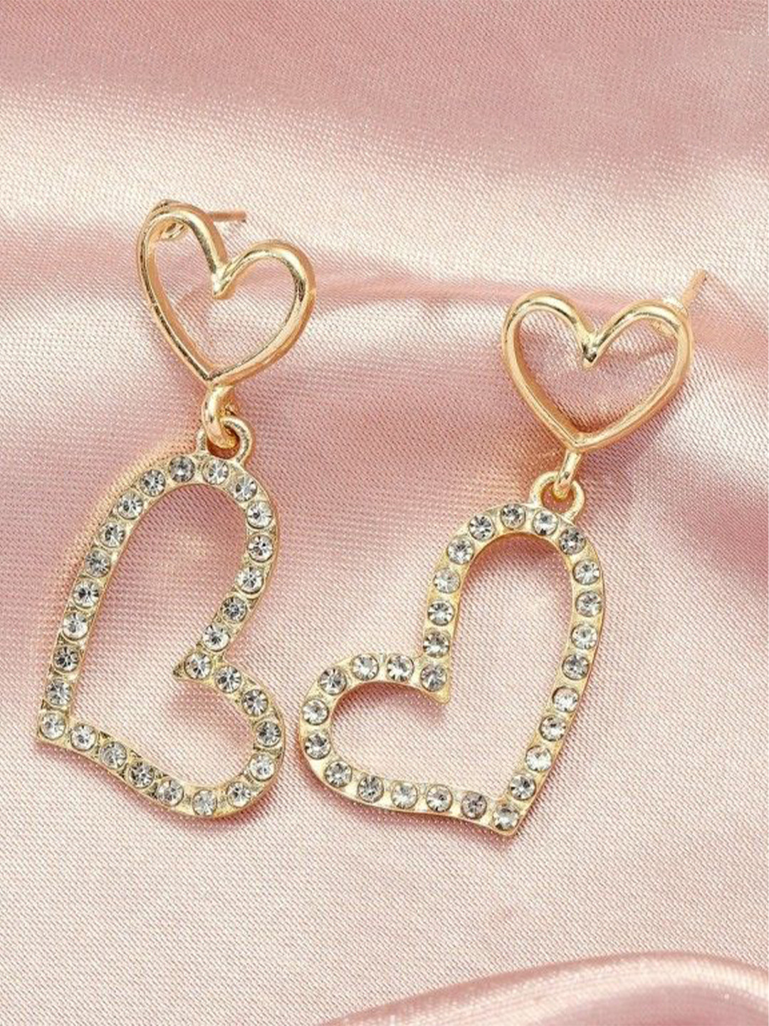 SALTY Pack of 2 Women Charming Heart Earrings
