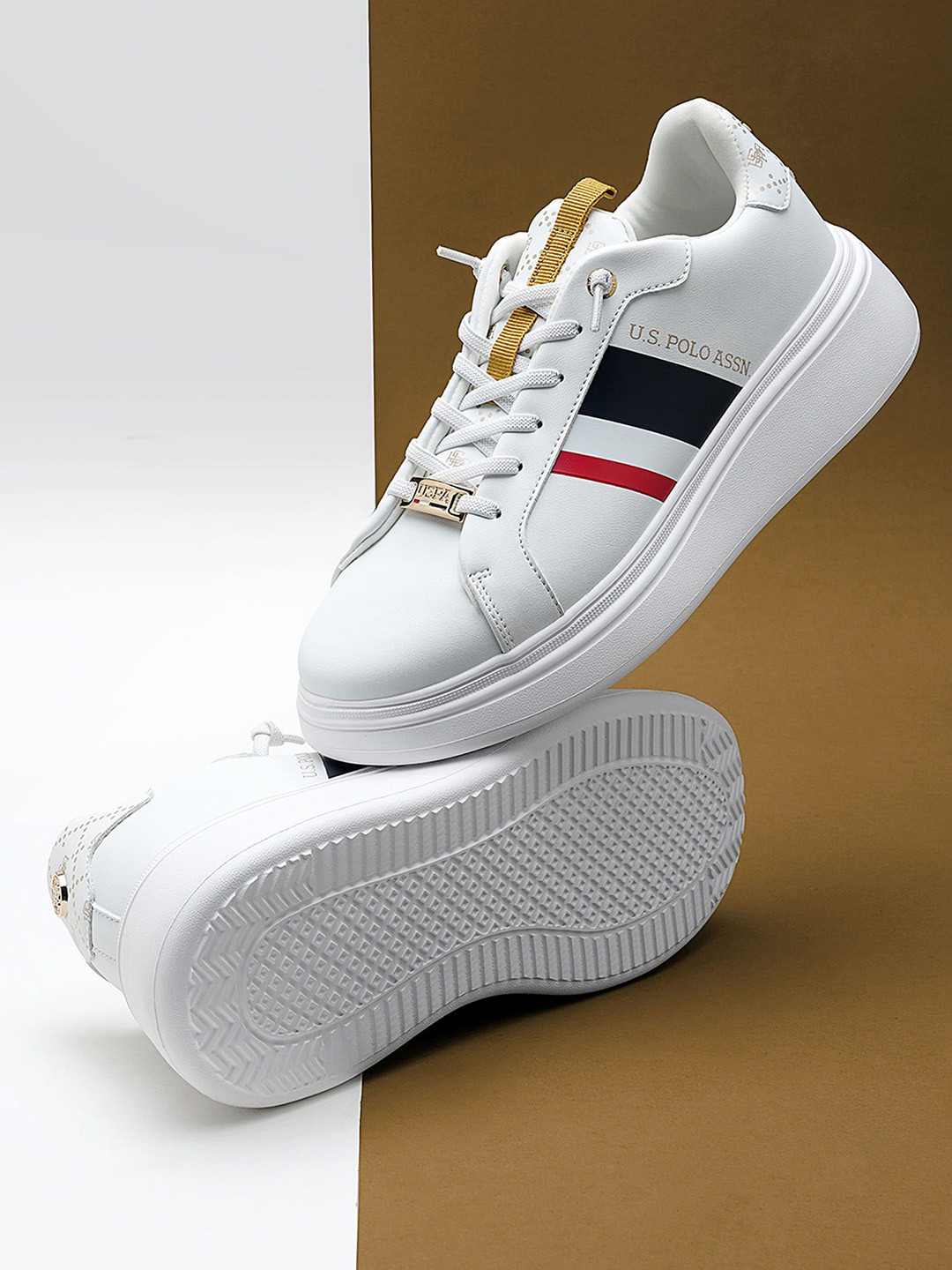 U.S. Polo Assn. Women CLARA 3.0 Women Round Toe Sneakers