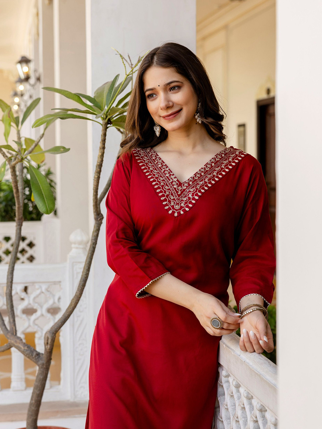 SURHI Enthic Motifs Yoke Design V-Neck Straight Kurta