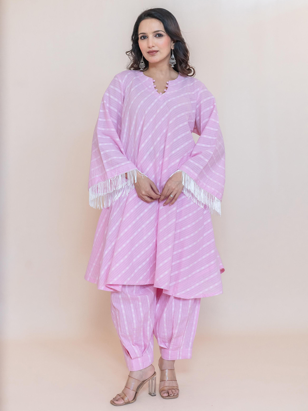 SUKITI Women Striped Regular Kurta Sets
