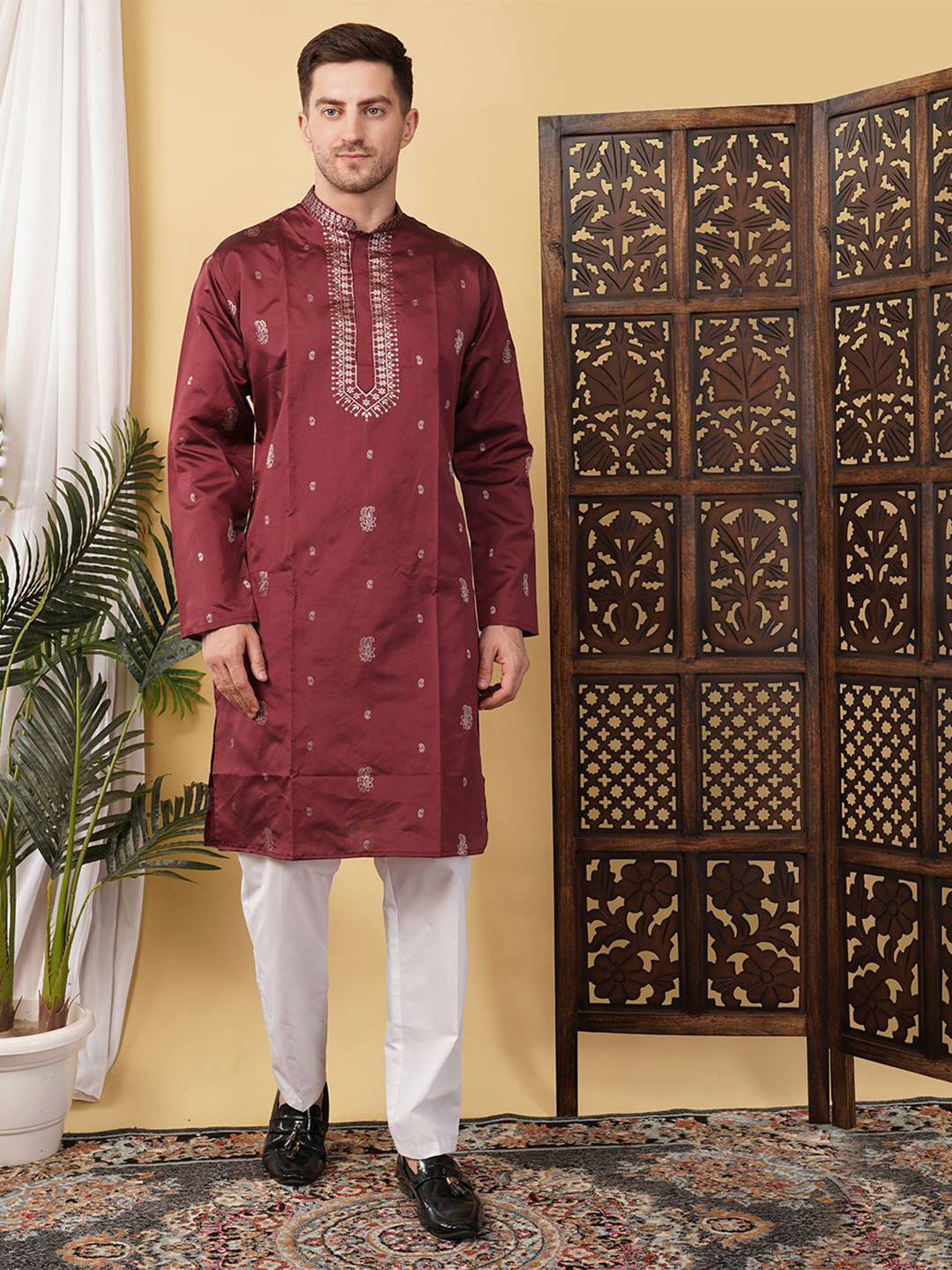 ADHIRAJAN Paisley Woven Design Mandarin Collar Silk Kurta