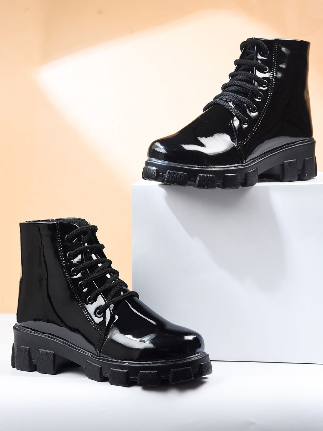 Snasta Women Block-Heeled Chunky Boots