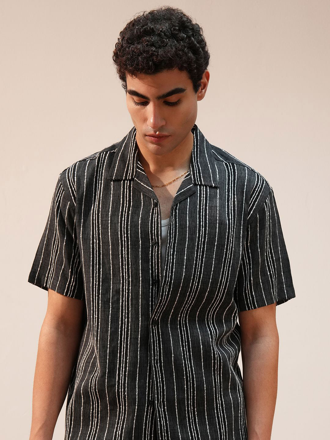 HIGHLANDER Men Striped Spread Collar Casual Shirt