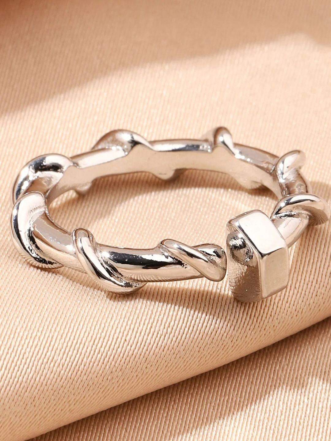 SALTY Pack of 2 Women Twisted Street Ring