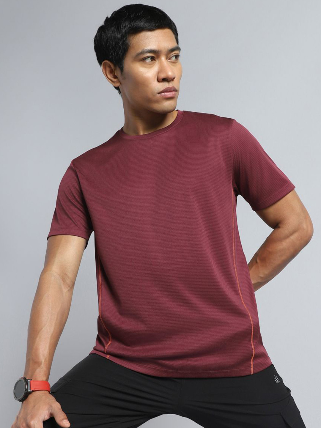 CULT Men Wine Hype Up Training T-shirt