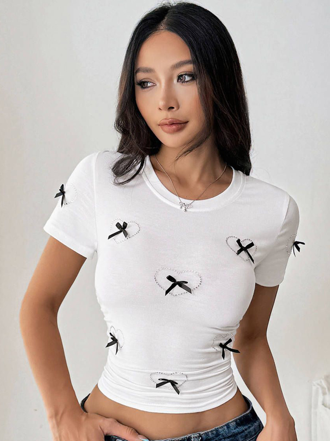 bebe White Crewneck Bow Applique Crop Top