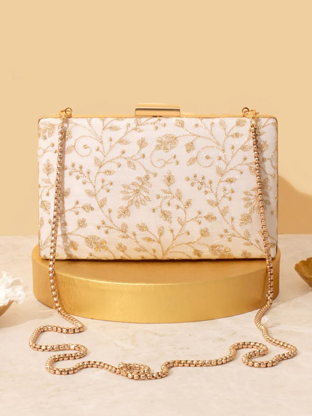 AMYRA Women Floral Embroidered Clutch