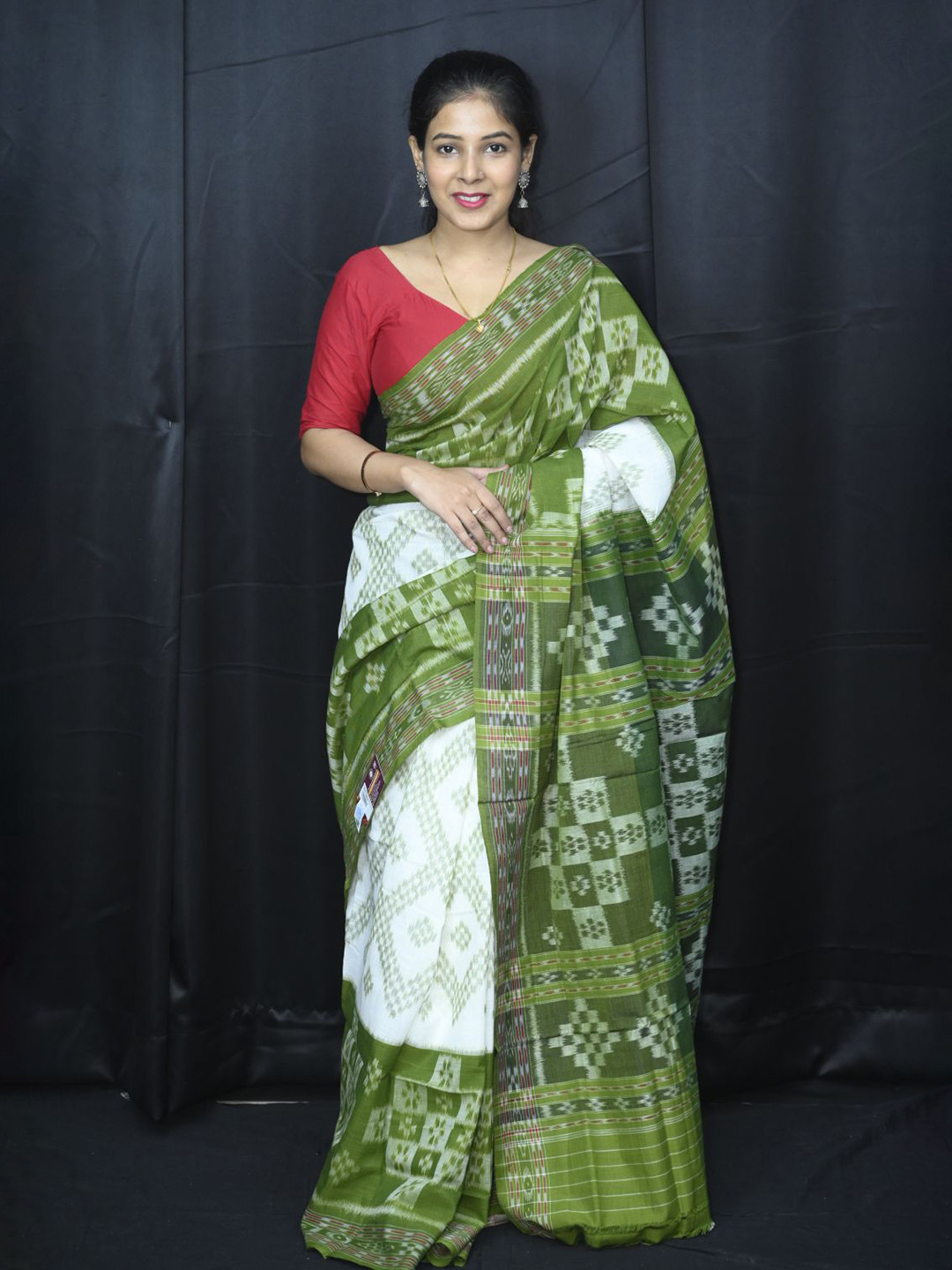 BigRayn Woven Design Pure Cotton Sambalpuri Saree