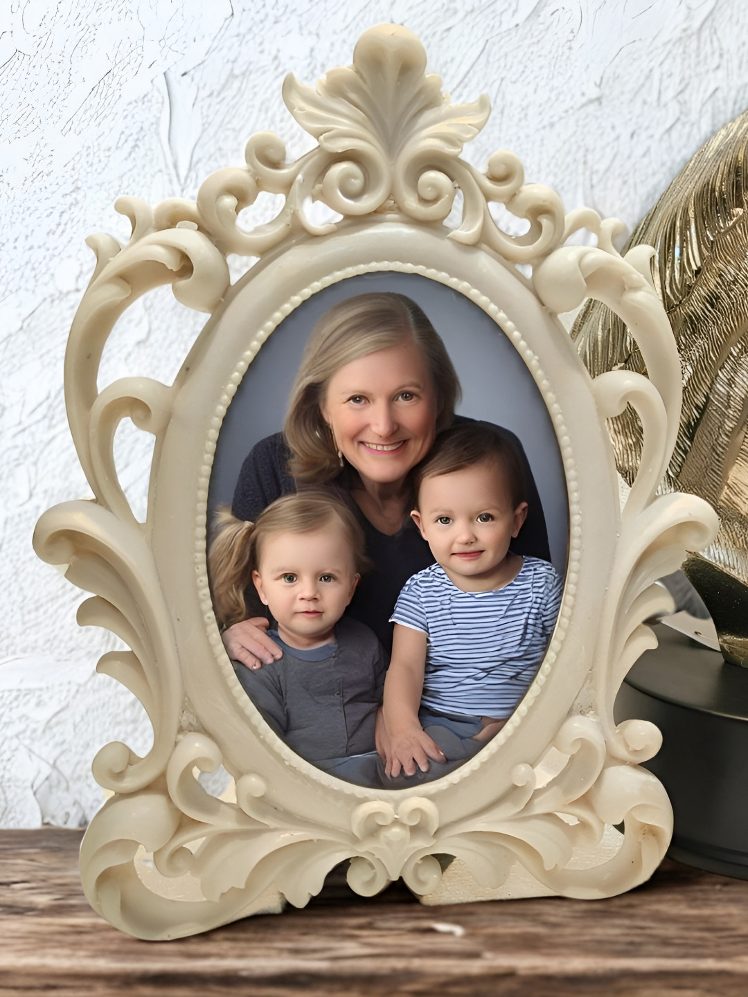 THE HOME CO. White Acrylic Vintage Table Photo Frames