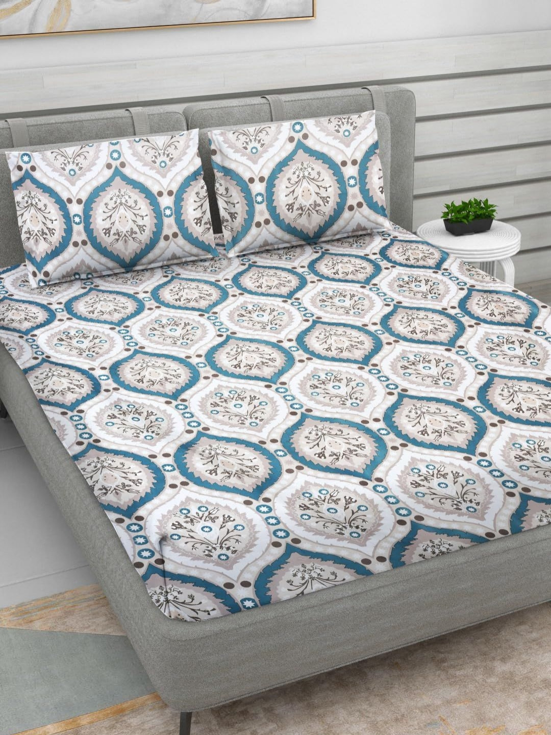 Aura Maharaja White Floral Microfiber 144 TC Fitted Queen Fine Bedsheet with 2 Pillow Covers-152 x 199 cm