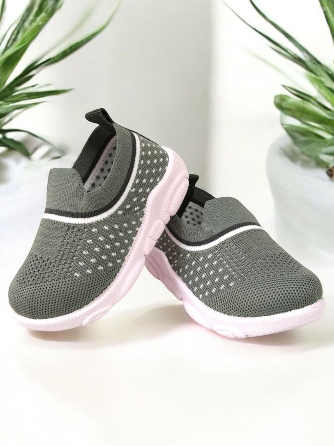 COOLZ Kids Woven Design Round Toe Slip-On Sneakers