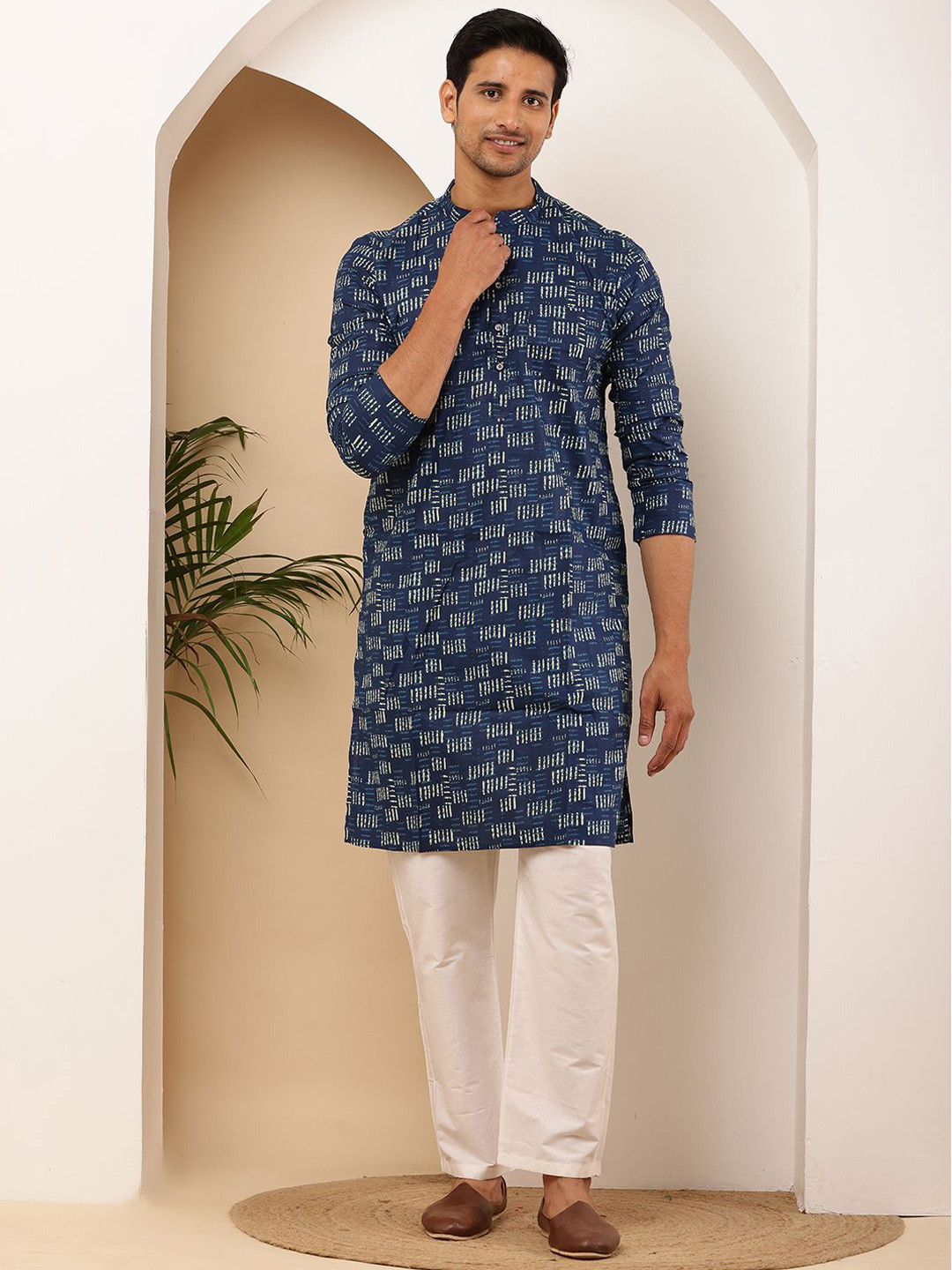 MULTI SHADES Men Printed Pure Cotton Kurta with Pyjama