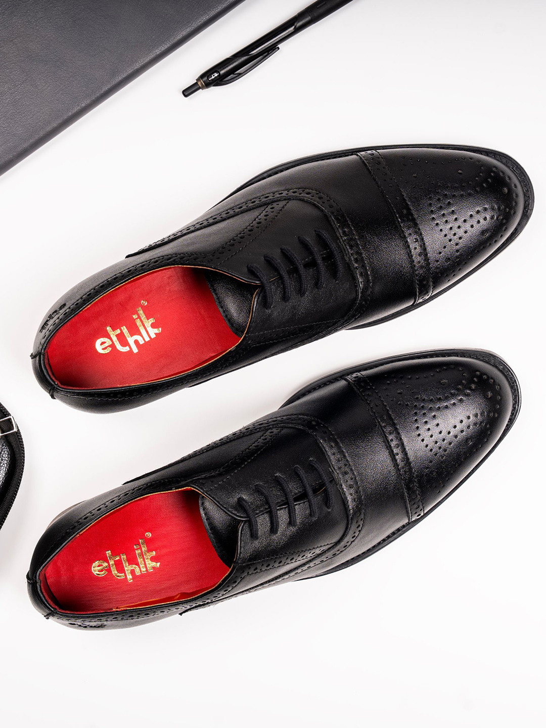 Ethik Gentlemen Edition Men's Textured Formal Brogues