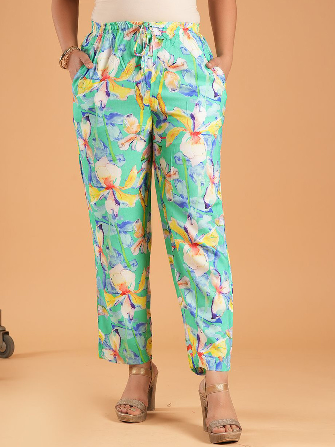 Style Shoes Women 1 Floral Printed Regular Fit Mid-Rise Regular Trousers