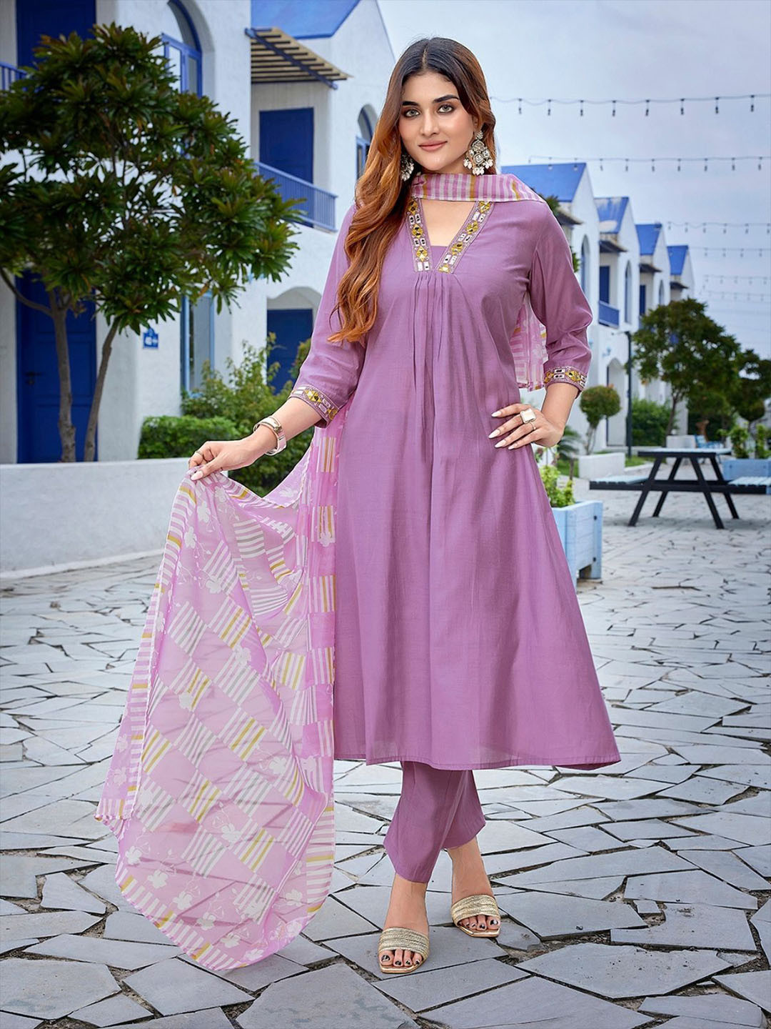 ODETTE Lavender Viscose Solid Stiched Kurta Set For Women