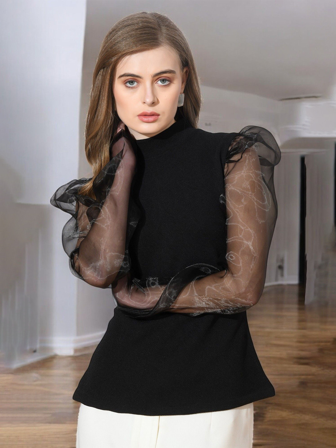 ZEUGEN Women Black Stylish Puff Sleeve Solid Top