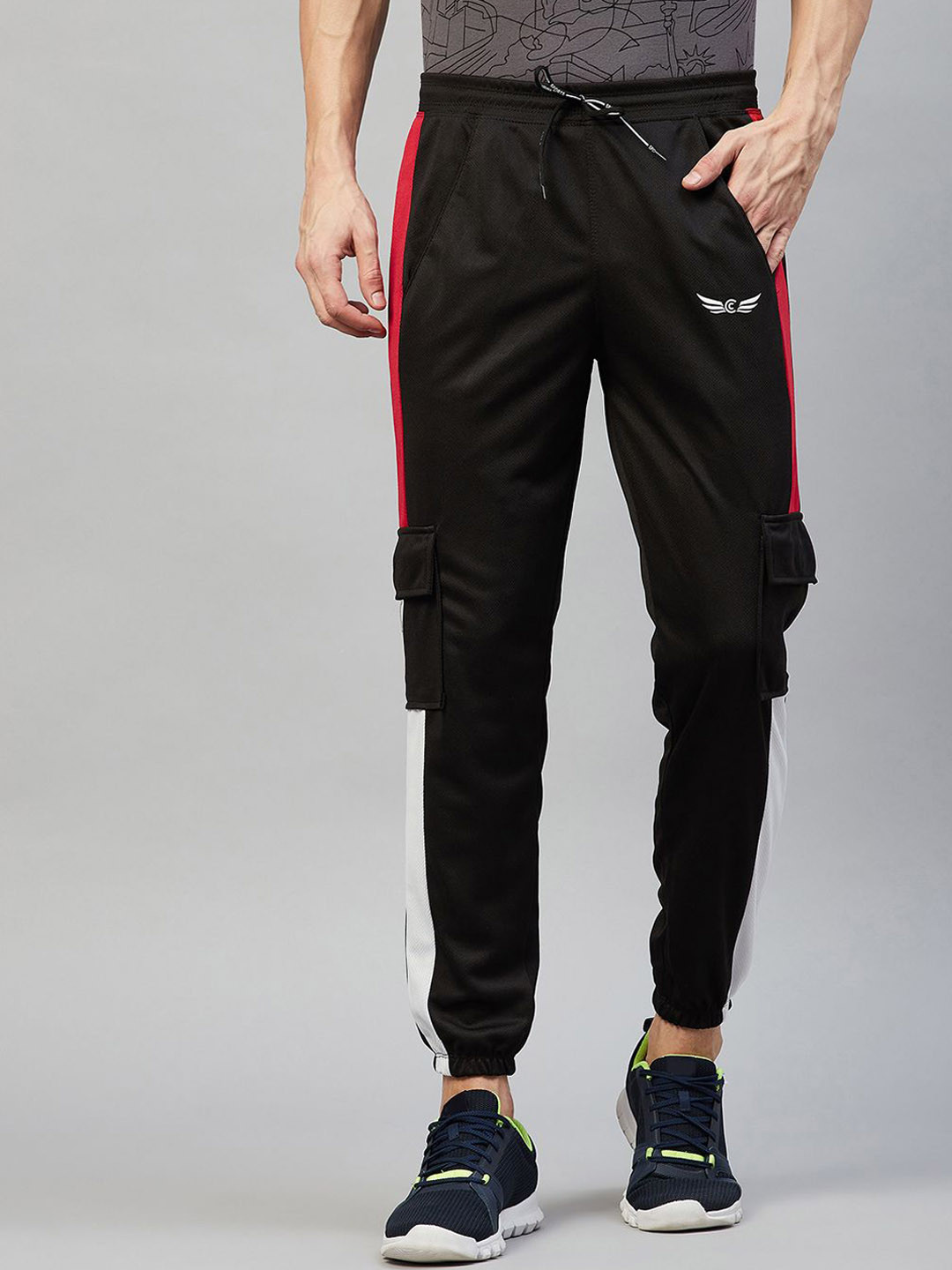 CHROME & CORAL Men Colourblocked Cargos Trousers