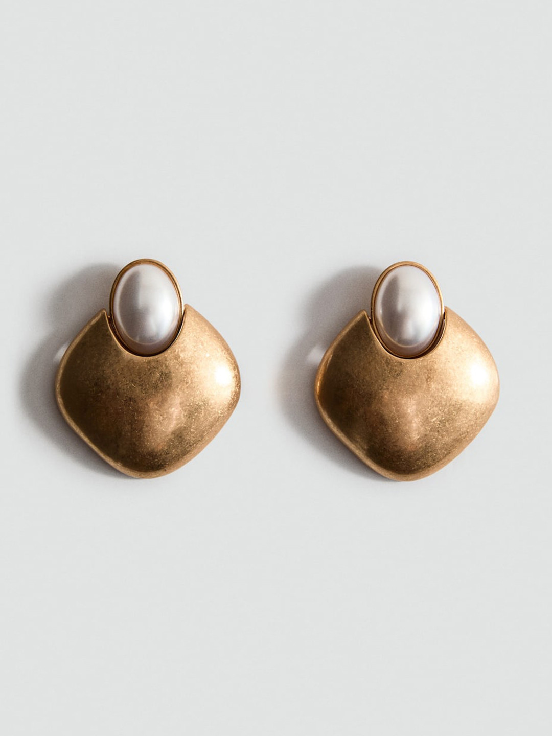 MANGO Pearl Contemporary Drop Earrings
