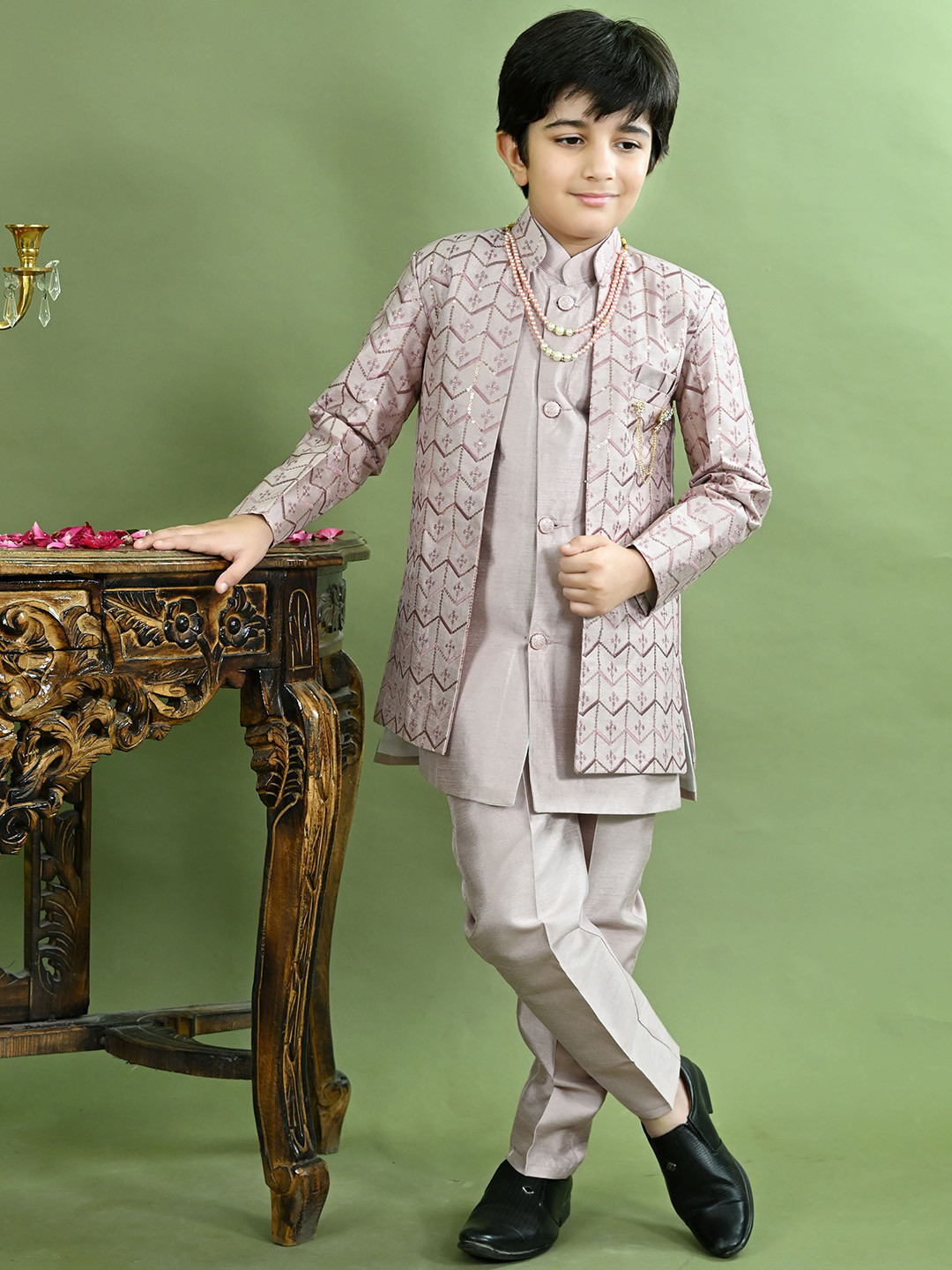 BT DEZINES Boys Zig Zag Embroidered Sequined Sherwani Set