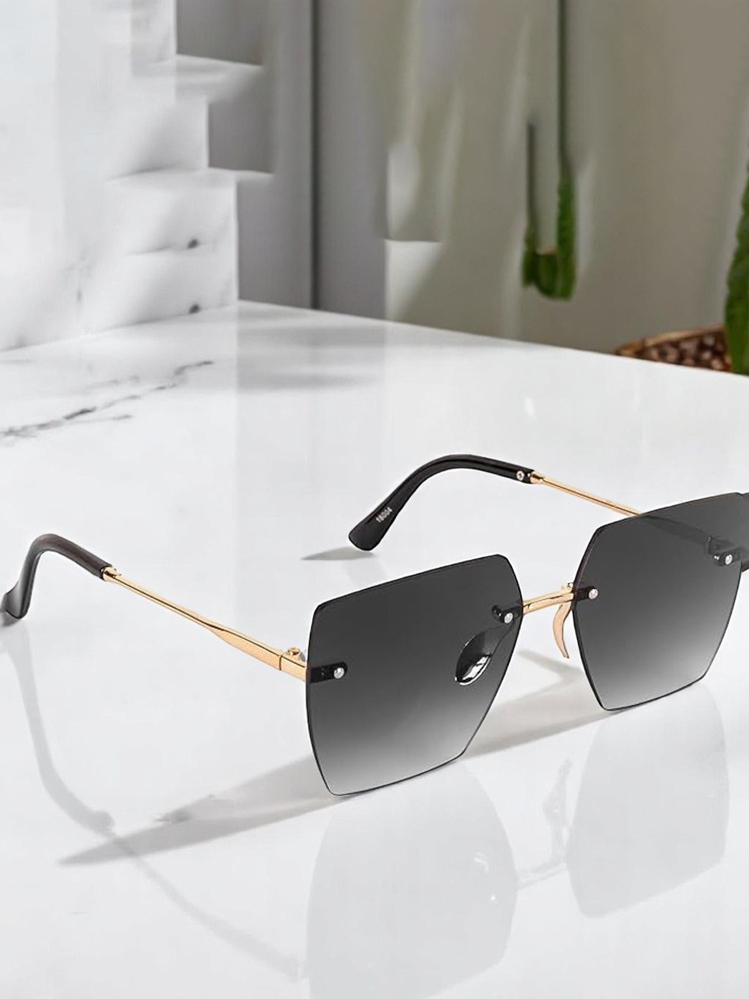 REDEX Women Square Sunglasses With UV Protected Lens SN-22-Black